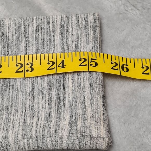 Fabletics Magnolia Cropped Jacket Size Large Zip Front Activewear Gray - Picture 9 of 11